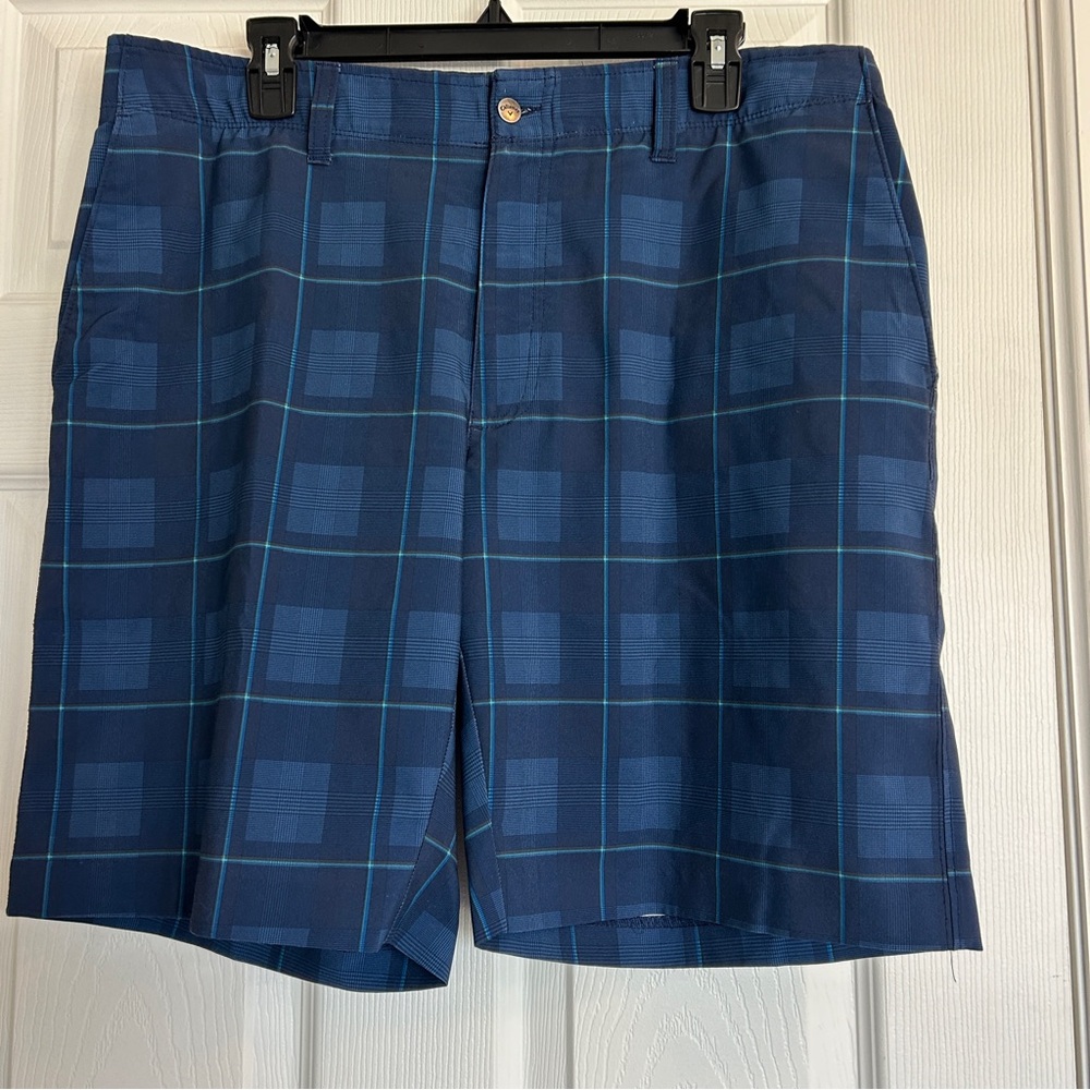 Men's Blue Plaid Shorts‎